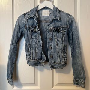 Talula by Aritzia Cropped Denim Jean Jacket in XXS
